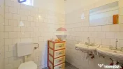 Service auto de 255 mp de închiriat în zona Brasovul Vechi 