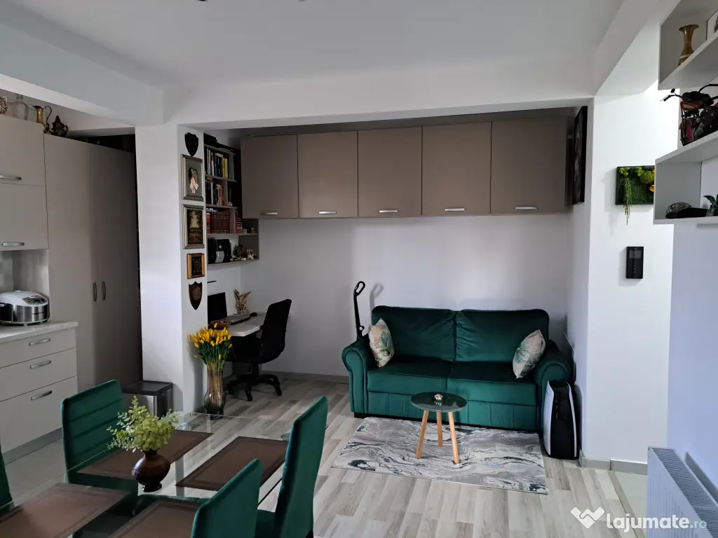 Vând apartament 2 camere în Bucium