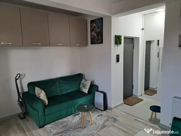 Vând apartament 2 camere în Bucium