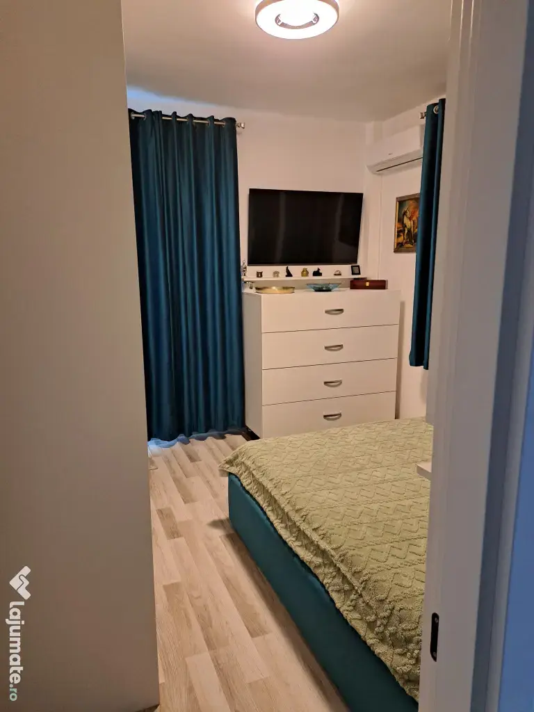 Vând apartament 2 camere în Bucium