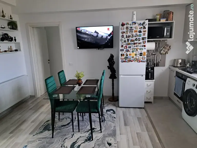Vând apartament 2 camere în Bucium
