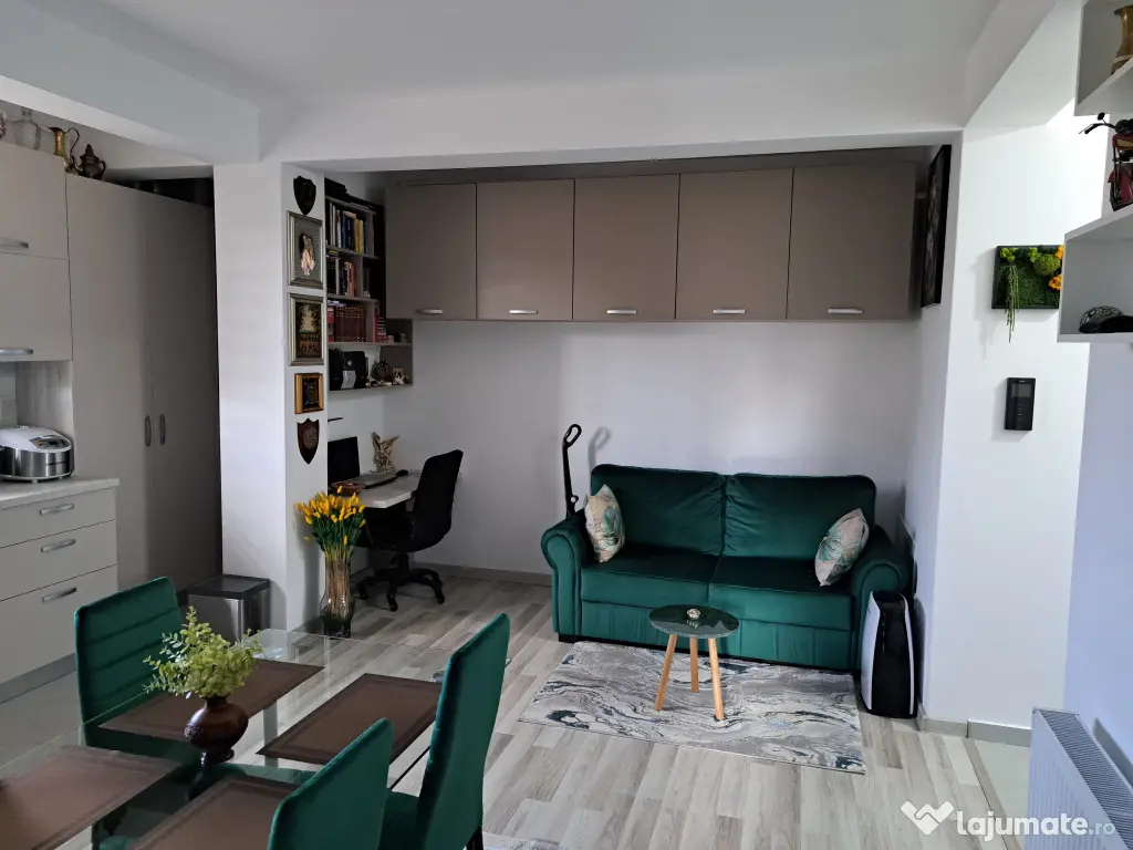 Vând apartament 2 camere în Bucium