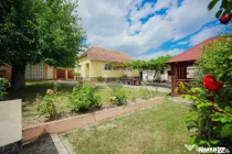Casă cu 3 camere, complet renovată, teren 8.788 mp, For...