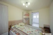 Casă cu 3 camere, complet renovată, teren 8.788 mp, For...