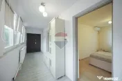 Casă cu 3 camere, complet renovată, teren 8.788 mp, For...