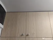 2 bucăți dulăpioare