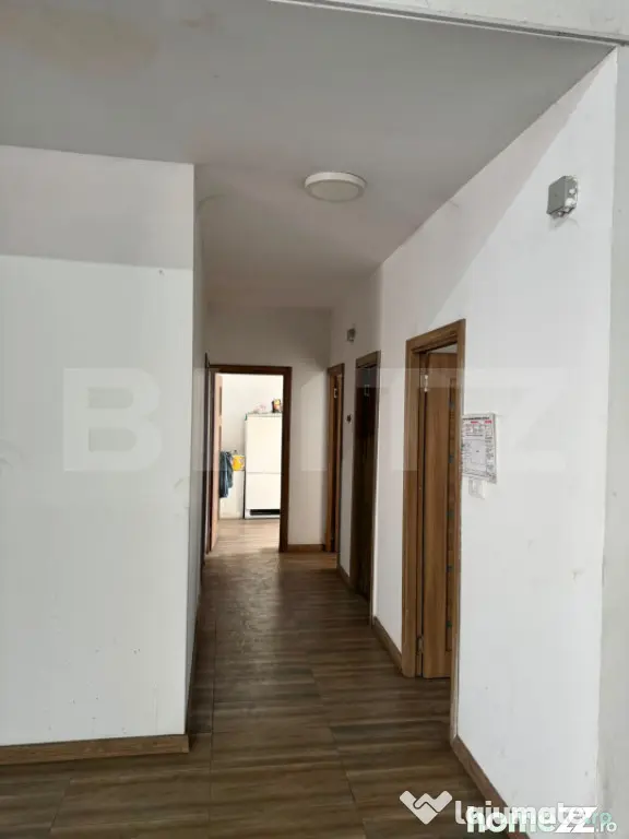 Service auto complet echipat de închiriat, 400 mp, Parcare - Craiova (Dolj)