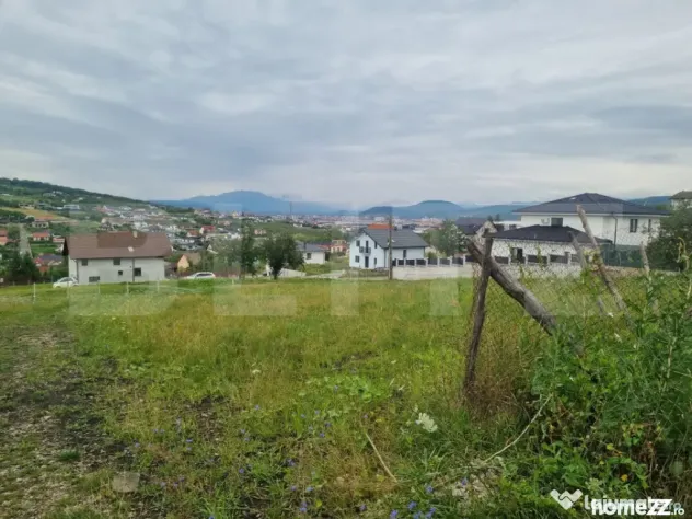 Teren 4.000 mp cu priveliște spre oraș, zonă liniștită, - Bistrita (Bistrita-Nasaud)