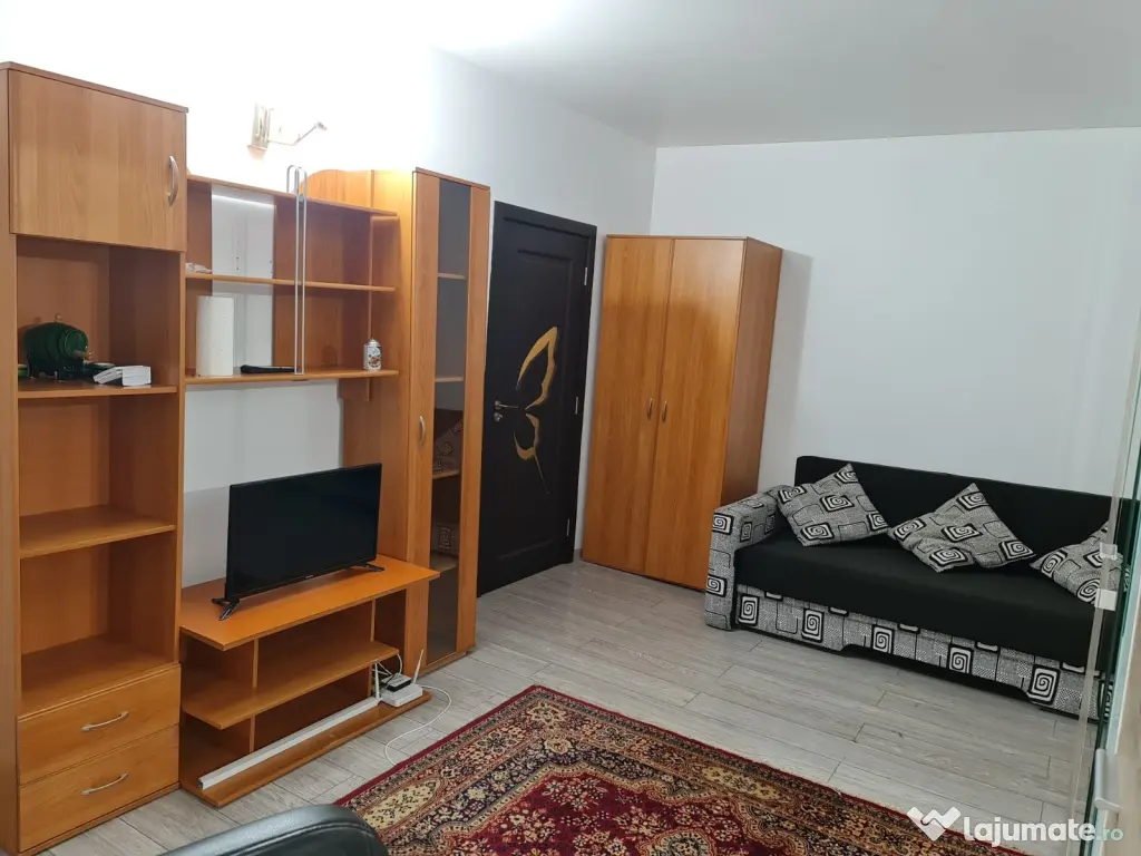 Garsoniera de închiriat