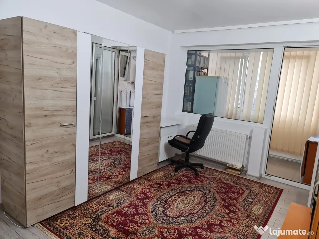 Garsoniera de închiriat