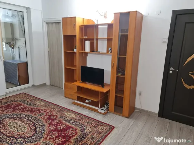Garsoniera de închiriat