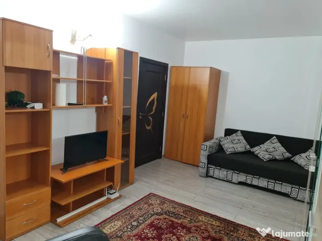 Garsoniera de închiriat