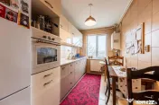 - Apartament cu 3 camere ultracentral 81 mp - mobilat si ut 