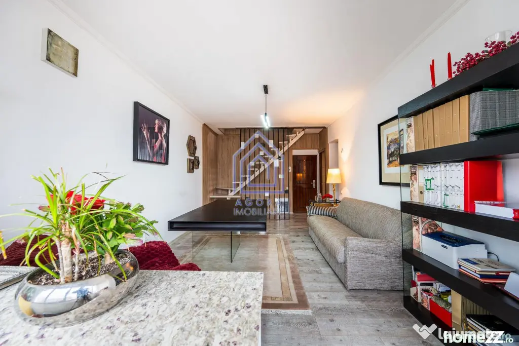 - Apartament cu 3 camere ultracentral 81 mp - mobilat si ut