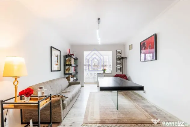 - Apartament cu 3 camere ultracentral 81 mp - mobilat si ut