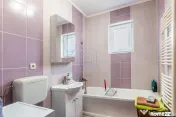 - Apartament cu 3 camere ultracentral 81 mp - mobilat si ut 