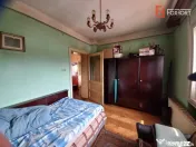 Casa individuala cu 5 camere si teren de 337 mp - zona Crisa 