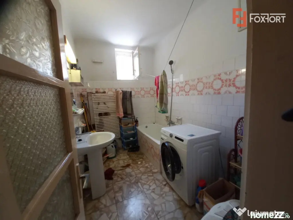 Casa individuala cu 5 camere si teren de 337 mp - zona Crisa - Timisoara (Timis)