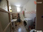 Casa individuala cu 5 camere si teren de 337 mp - zona Crisa 
