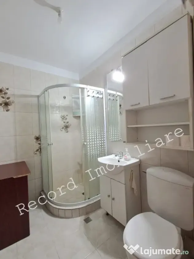 Inchiriere Apartament 1 camera, 32 mp, parcare zona Eroilor Floresti