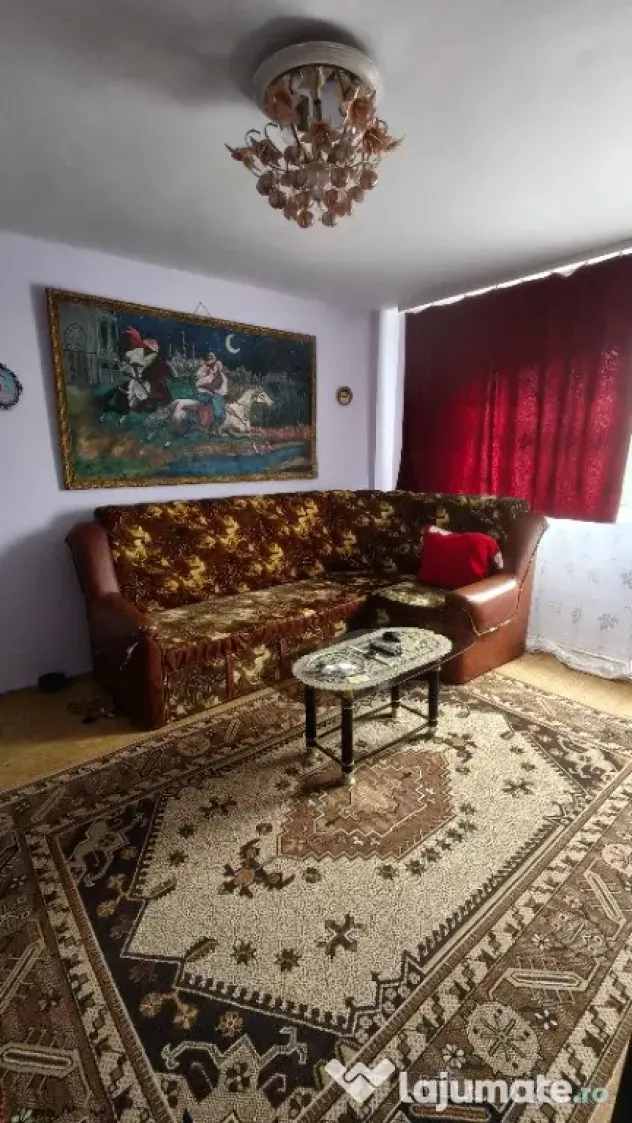 Vând apartament simplu și ieftin!