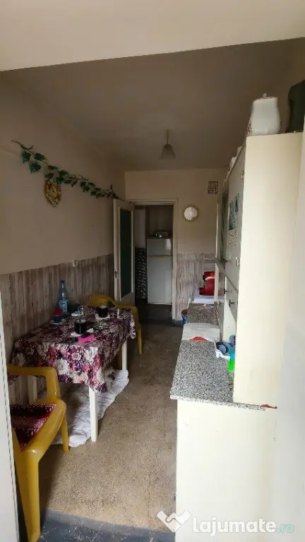 Vând apartament simplu și ieftin!