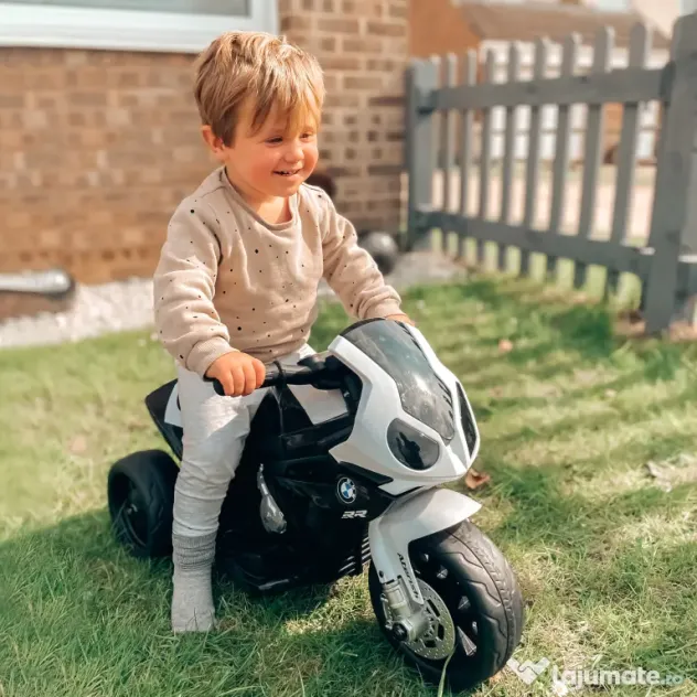 HOMCOM Motocicletă Electrică pentru Copii Licențiată BMW, 3 Roti, Baterie 6V, Alb și Negru | Aosom Romania