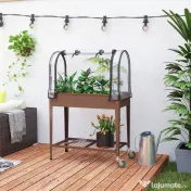 Outsunny Strat de Gradină Înălțat cu Acoperiș de Sera, Jardiniera Mobilă cu Roți și Raft Inferior pentru Legume, Flori, Ierburi | Aosom Romania