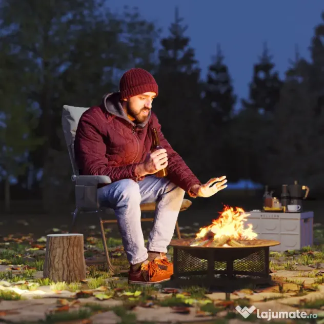 Outsunny Scaun de Camping Pliabil cu Spătar Înalt Reglabil în 5 Poziții și Buzunare Laterale, 66x58x105 cm, Gri Deschis | Aosom Romania