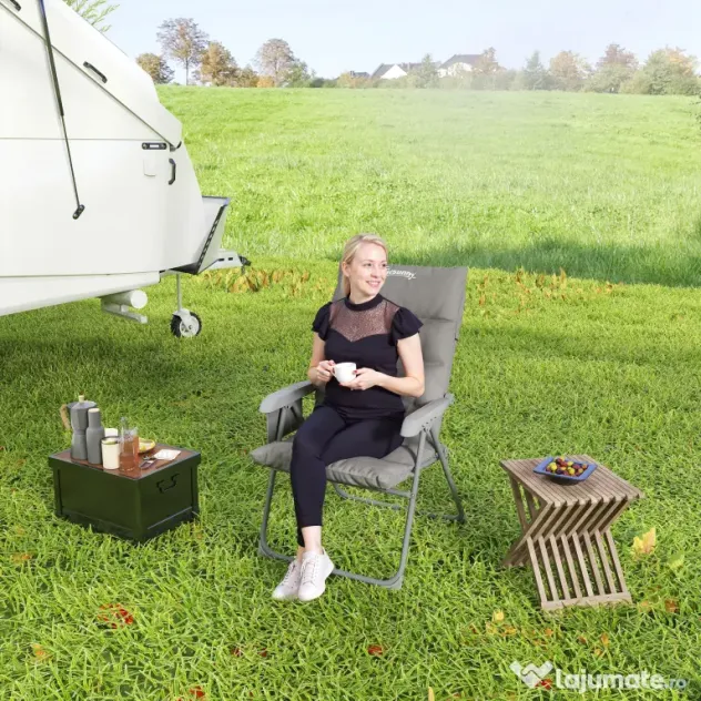 Outsunny Scaun de Camping Pliabil cu Spătar Înalt Reglabil în 5 Poziții și Buzunare Laterale, 66x58x105 cm, Gri Deschis | Aosom Romania