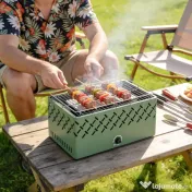 Outsunny Grătar Portabil pe Cărbune cu Ventilator Integrat pentru Exterior, Verde Deschis | Aosom Romania