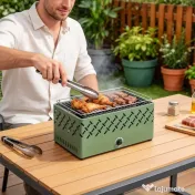 Outsunny Grătar Portabil pe Cărbune cu Ventilator Integrat pentru Exterior, Verde Deschis | Aosom Romania