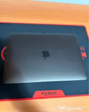 MacBook + Magic Mouse (White)