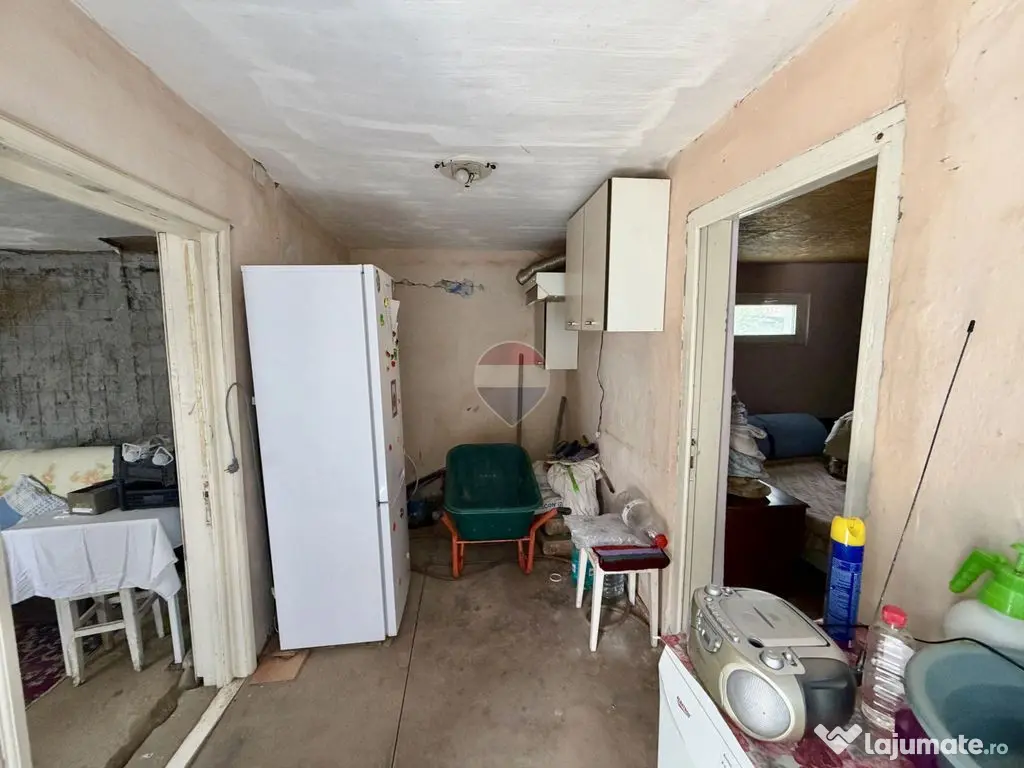 Casă cu 3 camere de vânzare Campinenaca