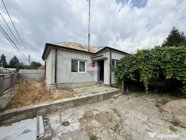 Casă cu 3 camere de vânzare Campinenaca
