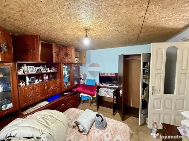 Casă cu 3 camere de vânzare Campinenaca