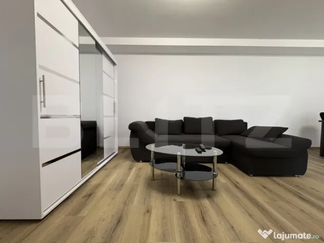 Apartament 2 camere, 60 mp, parcare, zona Plopilor