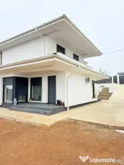 Casa noua cu etaj mobilata si utilata la Lebada 