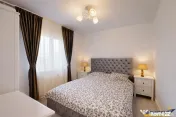 Rezidential Investitional, renovat,echipat, etaj 2, design 