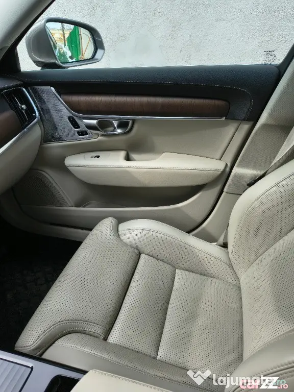 Volvo S90 T8-455cp