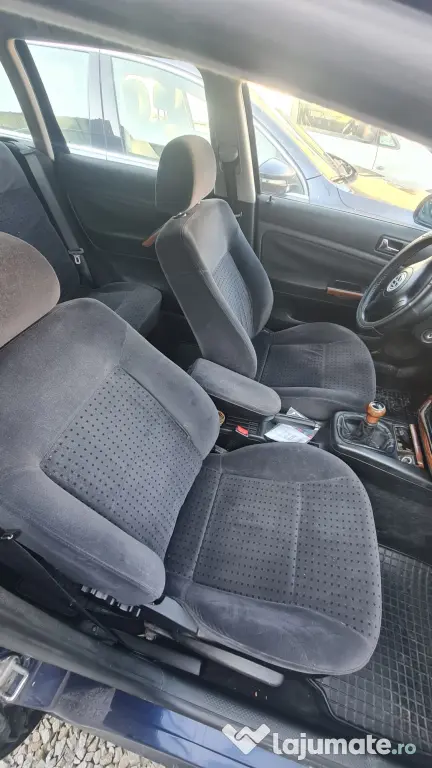Vand / dezmembrez vw passat b5(2000)