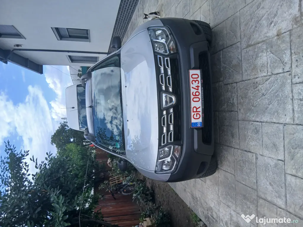 De vânzare dacia duster benzina motor 1.6 an 2014