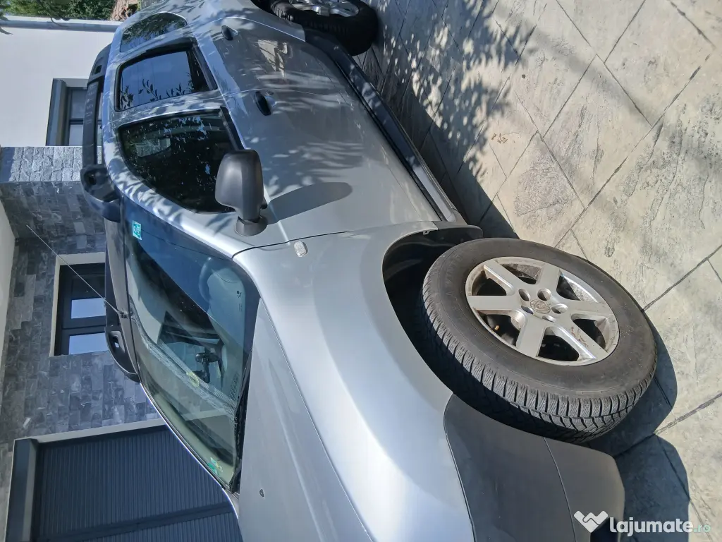 De vânzare dacia duster benzina motor 1.6 an 2014