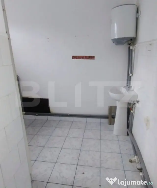 Casă de vânzare, 450 mp, zonă Nord-Est