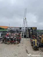 Închiriez scara 11m, tocător crengi, mașină canelat, tăvălug gazon, transpalet