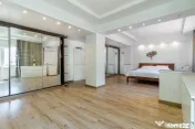 Casa cu curte | Potential pentru rezidenta sau afacere| A... 