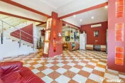 Casa cu curte | Potential pentru rezidenta sau afacere| A... 