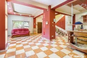 Casa cu curte | Potential pentru rezidenta sau afacere| A... 