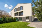 Casa se preda finisata - 4 bai -3 dormitoare - curte - parca