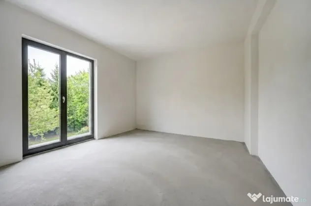 Casa se preda finisata - 4 bai -3 dormitoare - curte - parca